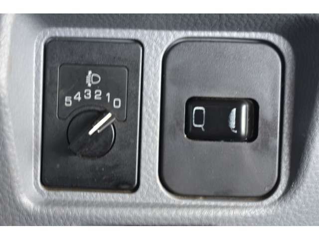 MITSUBISHI CANTER 2013