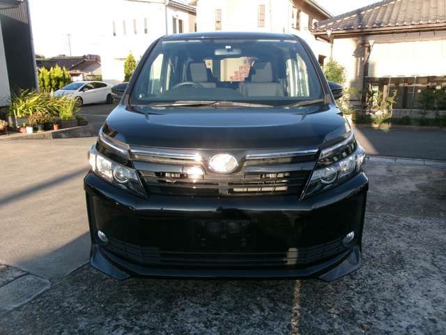 TOYOTA VOXY 4WD 2015