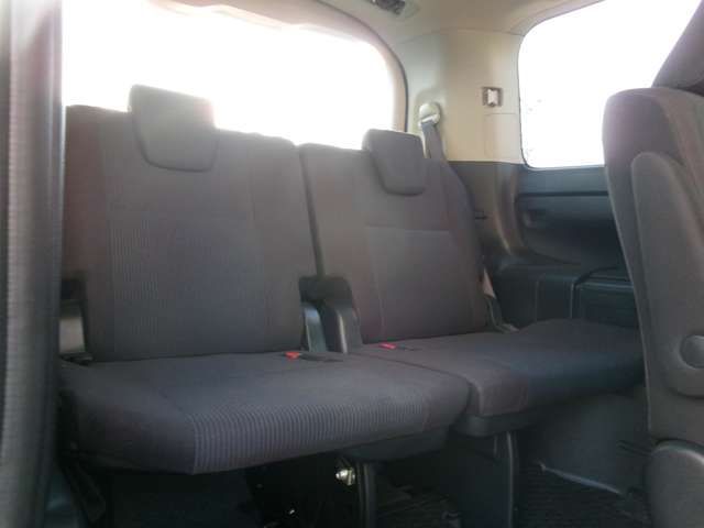 TOYOTA VOXY 4WD 2015