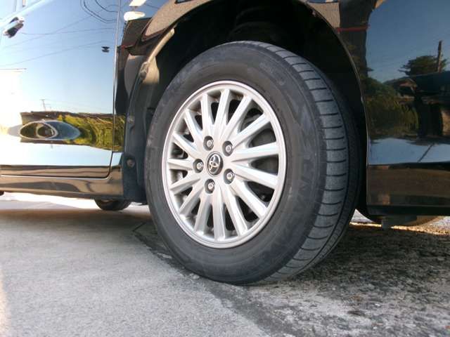 TOYOTA VOXY 4WD 2015