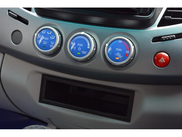 MITSUBISHI TRITON 2009