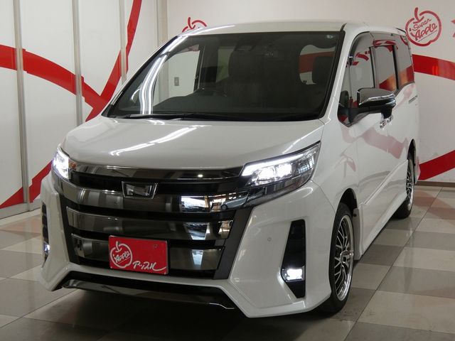 TOYOTA NOAH 4WD 2020