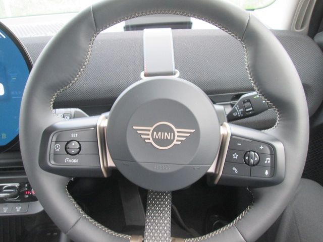 BMW MINI ACEMAN 2025