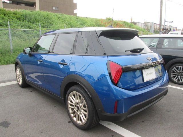 BMW MINI COOPER 5DOOR 2025