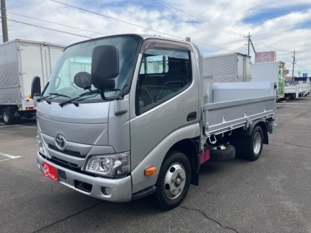 TOYOTA DYNA 2019