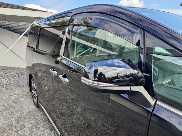 TOYOTA ALPHARD 2019