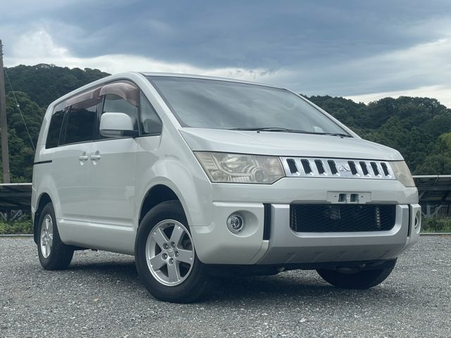 MITSUBISHI DELICA D:5 2WD 2012