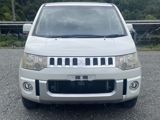 MITSUBISHI DELICA D:5 2WD 2012