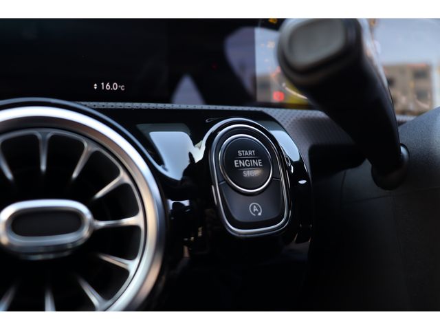 MERCEDES BENZ MERCEDES BENZ CLA class 2020