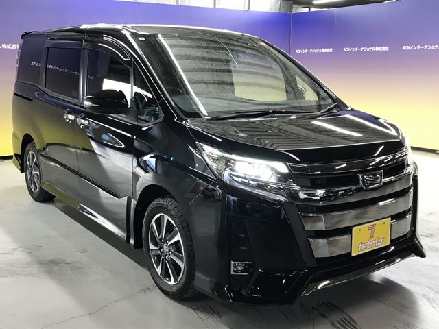 TOYOTA NOAH 2020