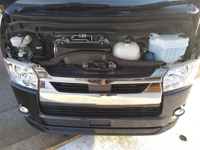 TOYOTA HIACE van 4WD 2021