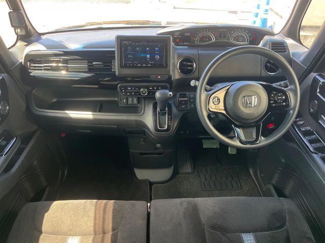 HONDA N BOX CUSTOM 2022