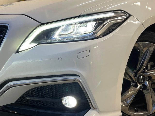 TOYOTA CROWN sedan hybrid 2018