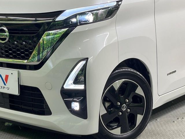 NISSAN ROOX 2021