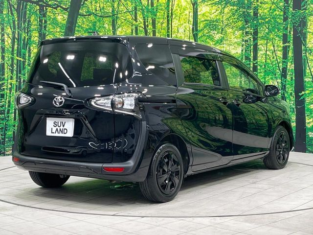 TOYOTA SIENTA 2021
