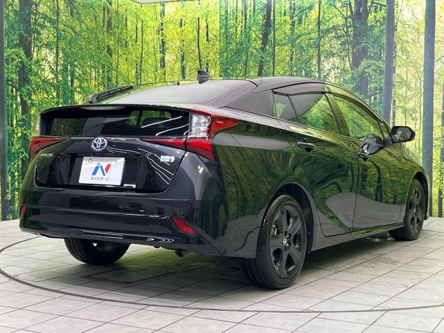 TOYOTA PRIUS 2022