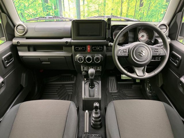 SUZUKI JIMNY NOMADE 2025