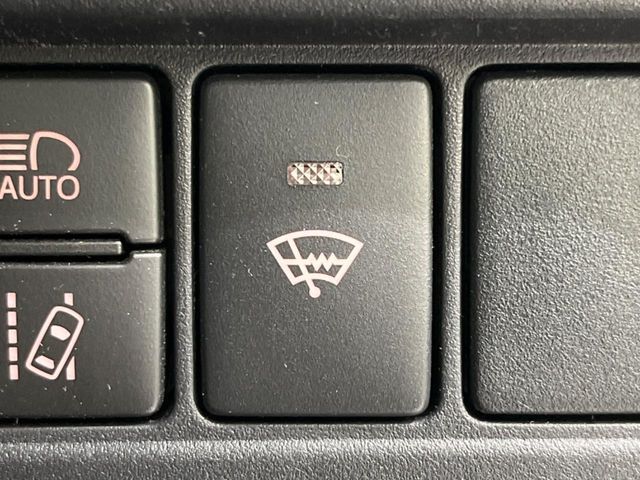 TOYOTA VOXY 4WD 2021