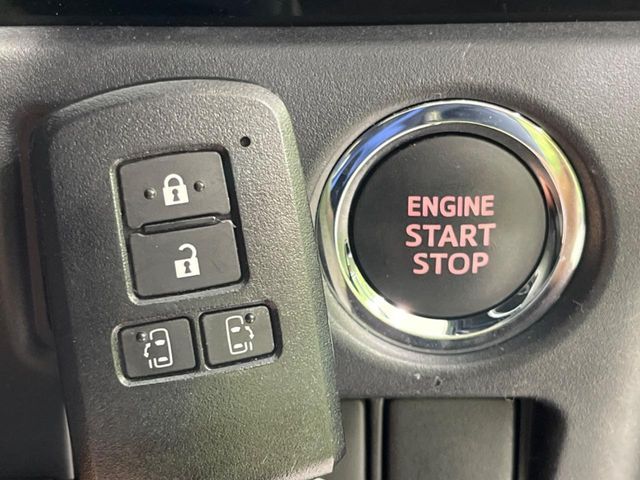 TOYOTA VOXY 4WD 2021