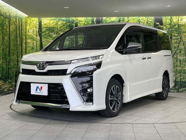TOYOTA VOXY 4WD 2021