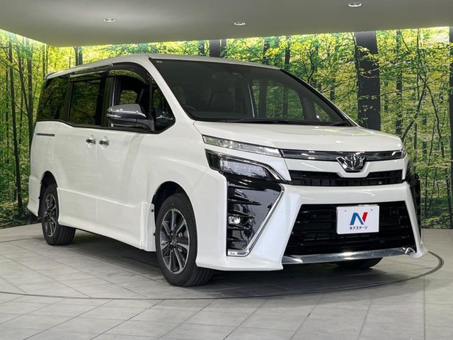 TOYOTA VOXY 4WD 2021