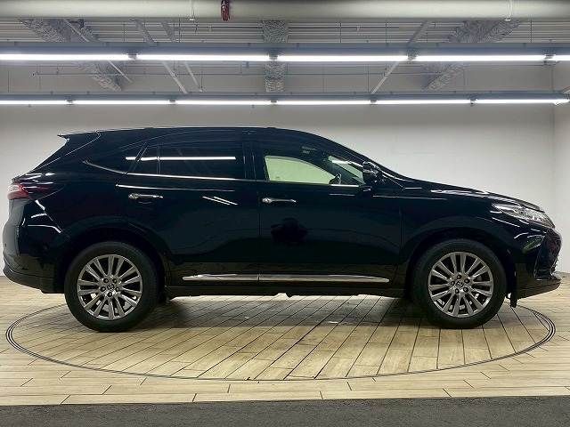 TOYOTA HARRIER 2WD 2017