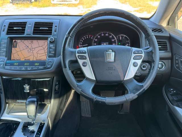 TOYOTA CROWN sedan 2010