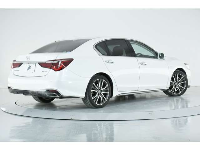 HONDA LEGEND HYBRID 2019