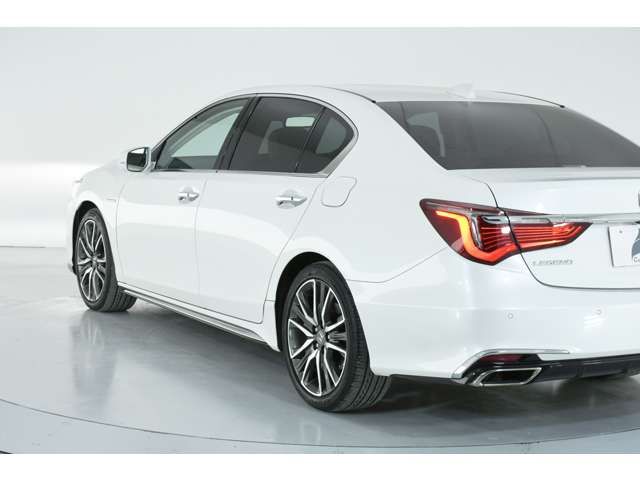 HONDA LEGEND HYBRID 2019