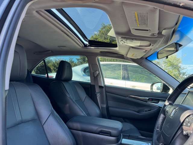 TOYOTA CROWN sedan 2013