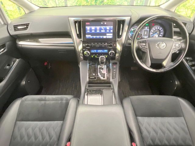 TOYOTA ALPHARD hybrid 4WD 2017