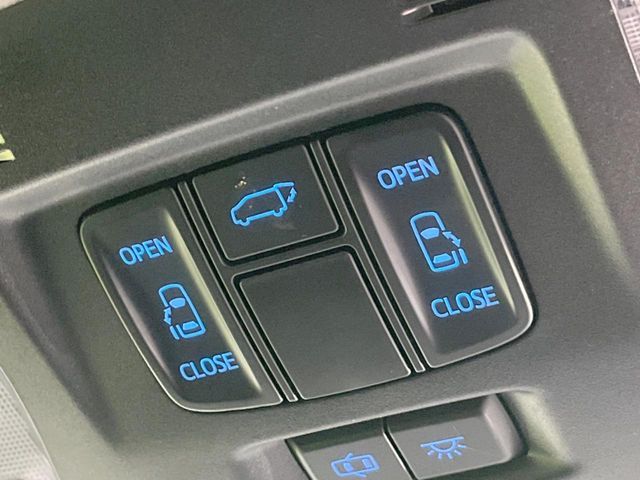 TOYOTA ALPHARD hybrid 4WD 2017