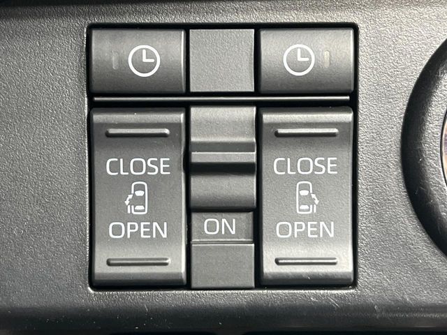 TOYOTA ROOMY 4WD 2021