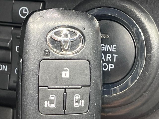 TOYOTA ROOMY 4WD 2021