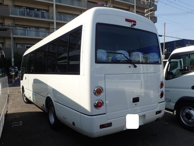 MITSUBISHI ROSA 2025