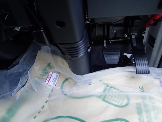 MITSUBISHI ROSA 2025