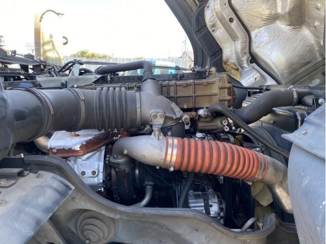 MITSUBISHI FUSOU SUPER GREAT 2016