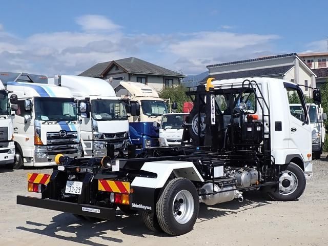 MITSUBISHI FUSOU FIGHTER 2025