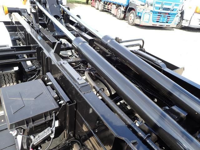 MITSUBISHI FUSOU FIGHTER 2025