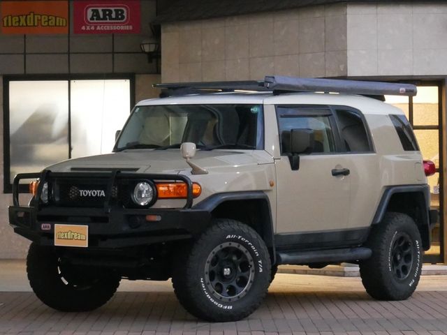 TOYOTA FJ CRUISER 4WD 2014