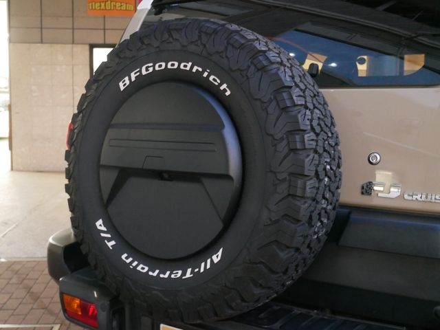 TOYOTA FJ CRUISER 4WD 2014