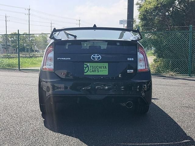 TOYOTA PRIUS 2014