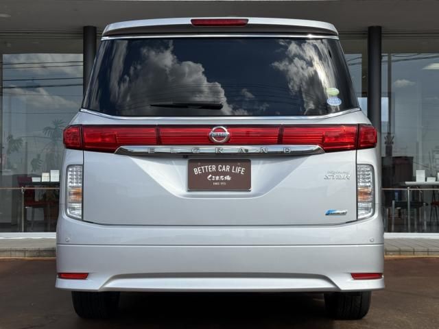 NISSAN ELGRAND 2010