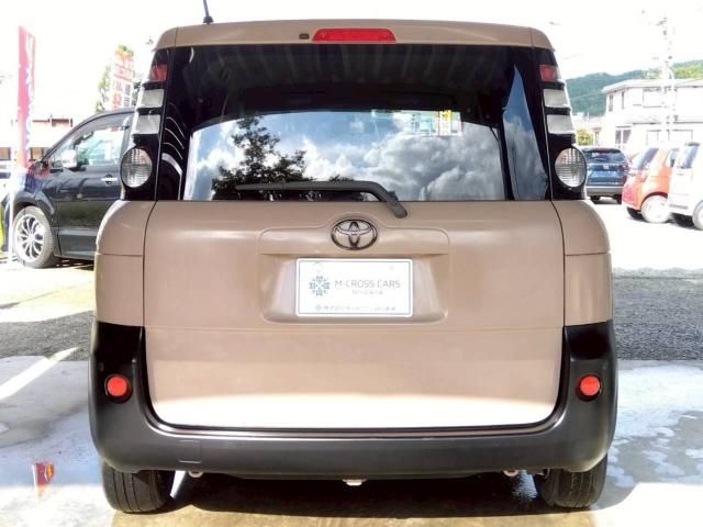 TOYOTA SIENTA 2009