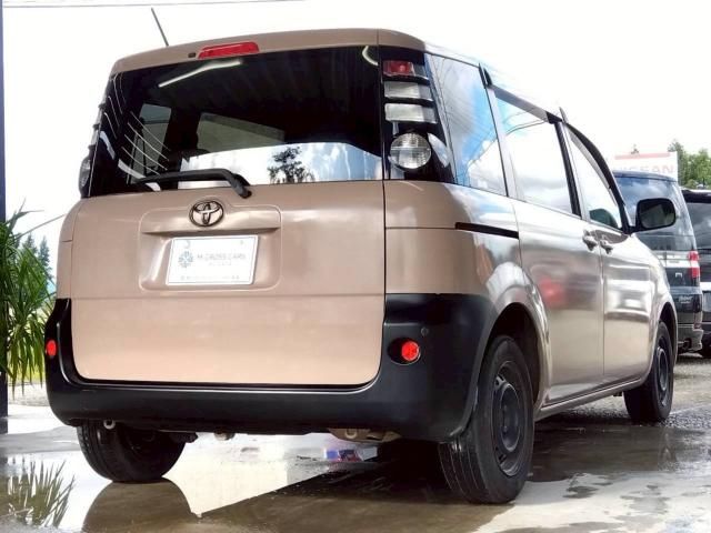 TOYOTA SIENTA 2009