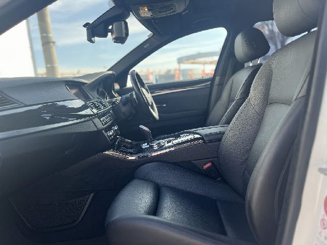 BMW BMW 5series TOURING 2016