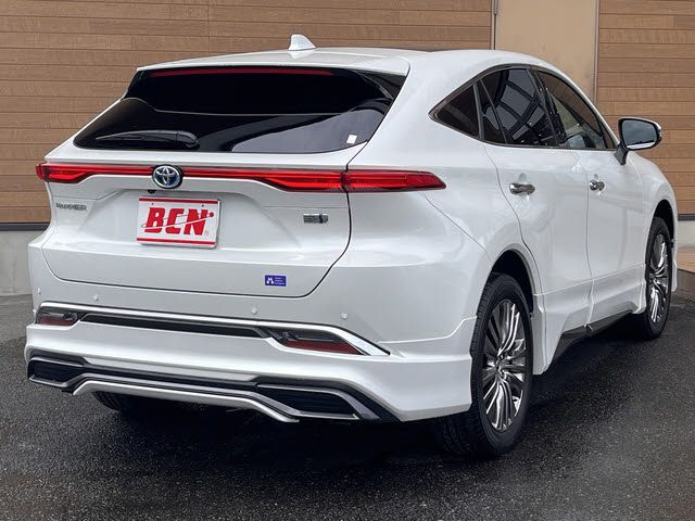 TOYOTA HARRIER HYBRID 2023