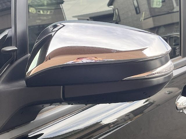 TOYOTA VOXY HYBRID 2021