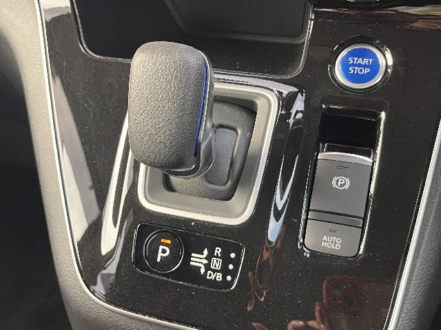 NISSAN SERENA  WG 2022