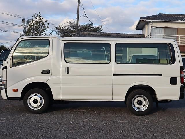 TOYOTA DYNA 2014